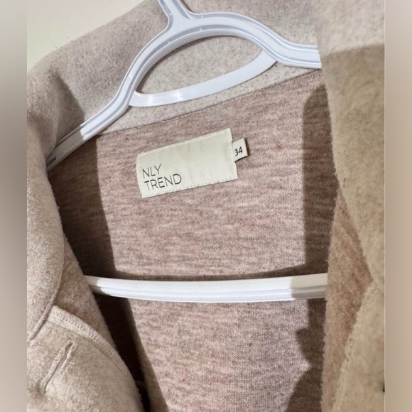 Women's Beige Belted Utility Jacket - Picture 2 of 2